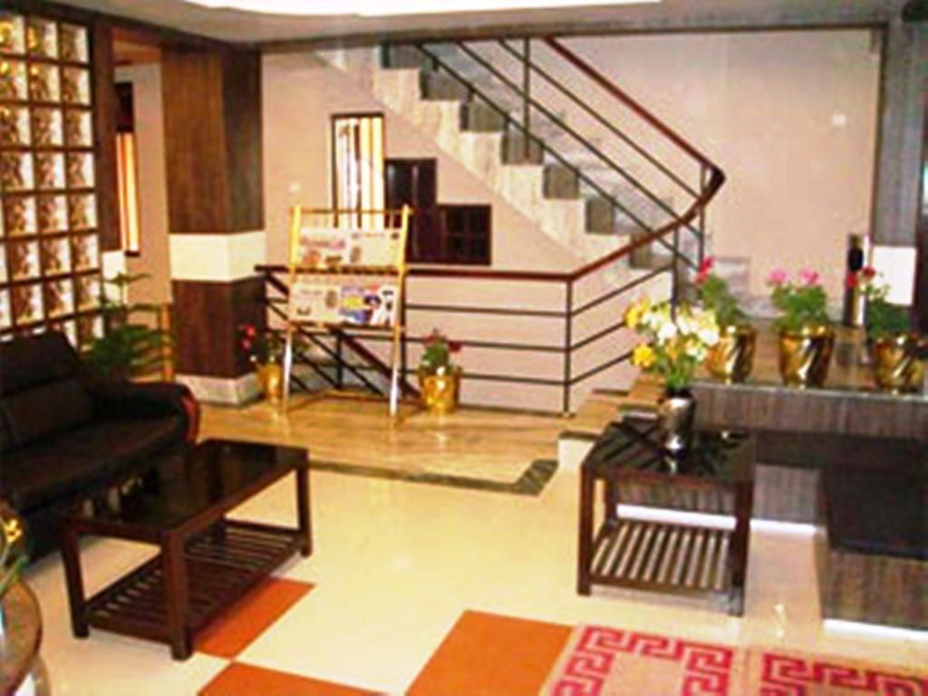 גנגטוק Fabhotel Palzor Stadium Road מראה חיצוני תמונה